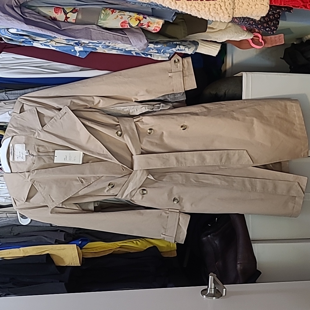 Trench coat - water resistant